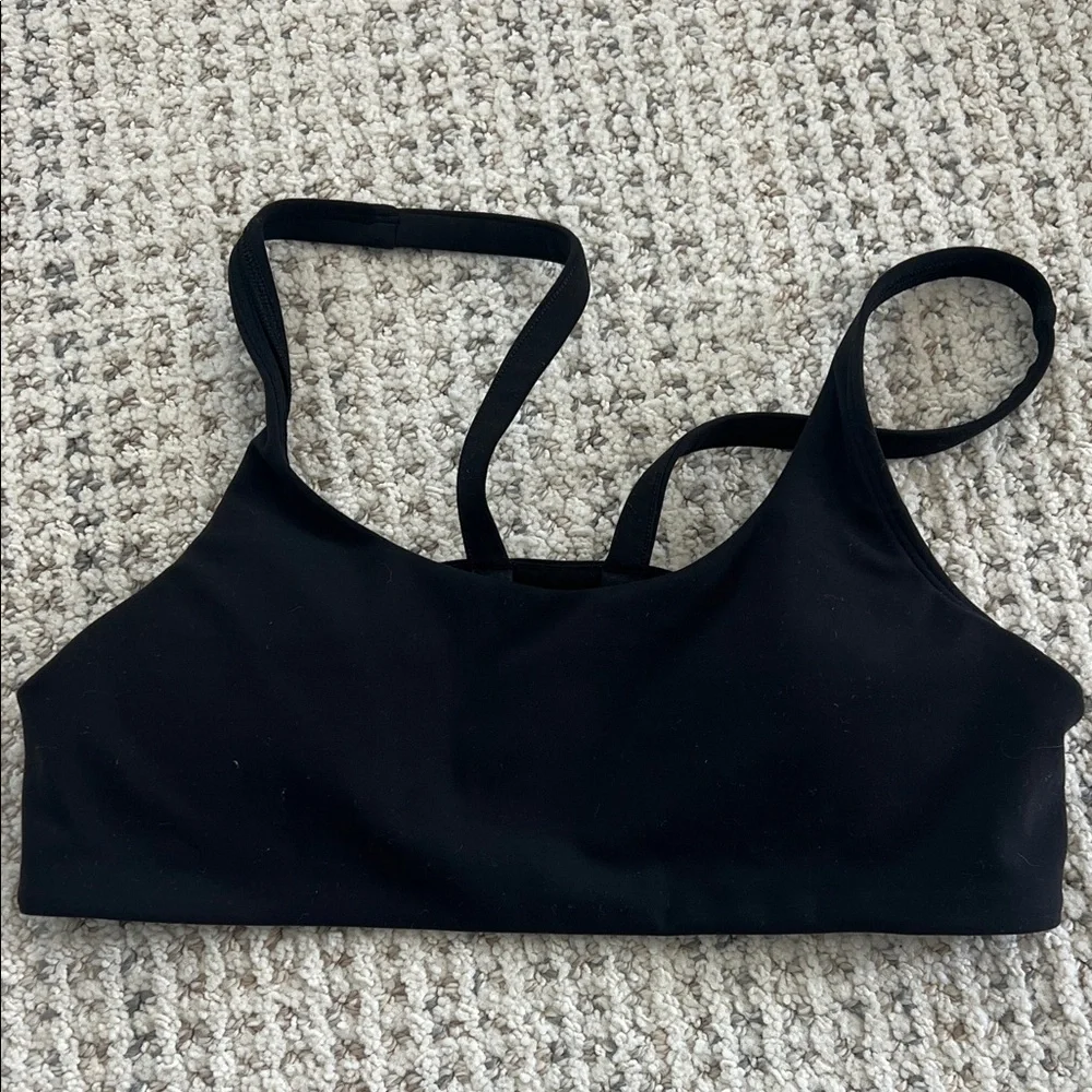 Vuori Black Yosemite sports bra size small - Picture 2 of 3